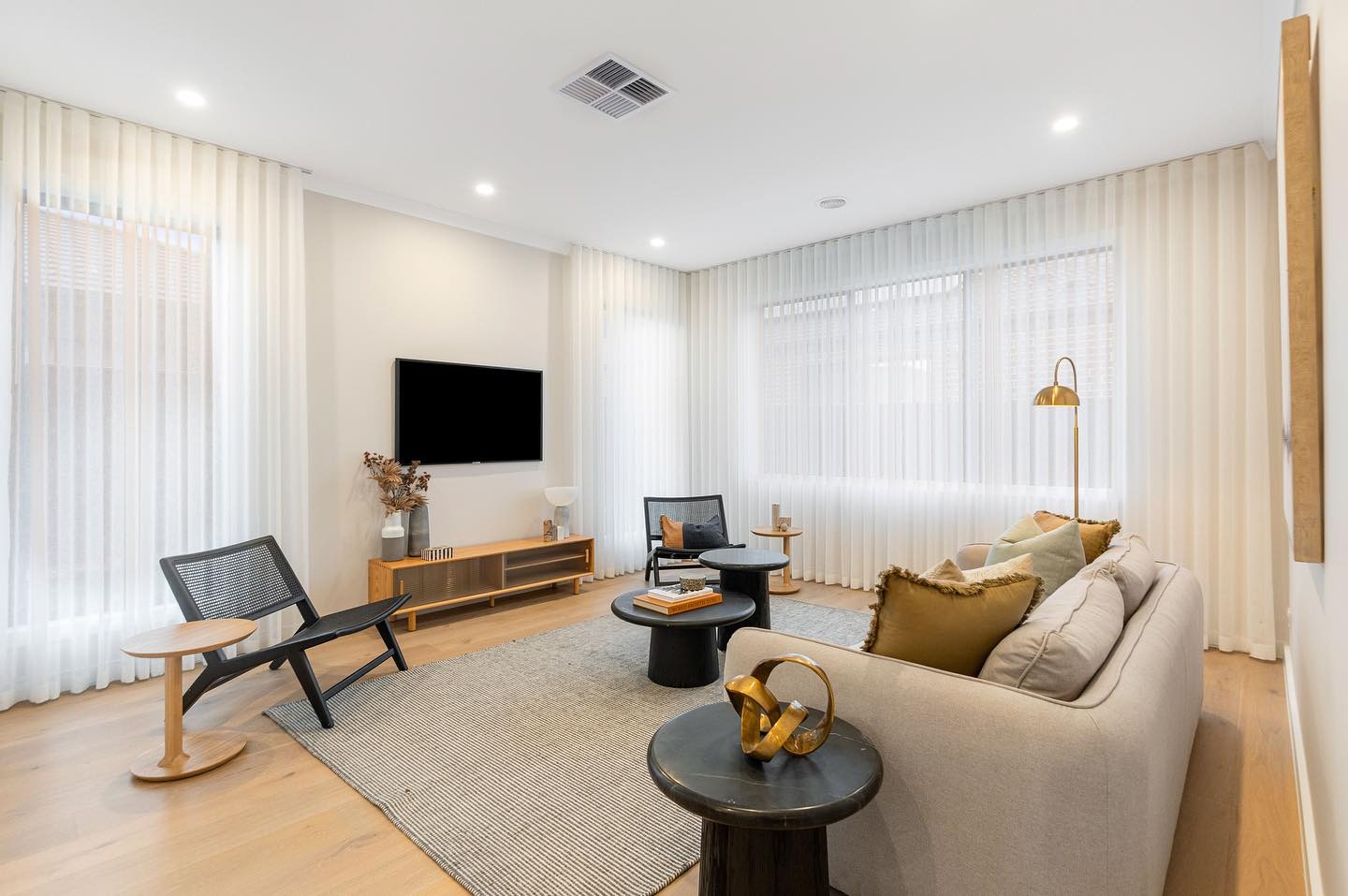 Blinds, Curtains & Shutters In Williamstown
